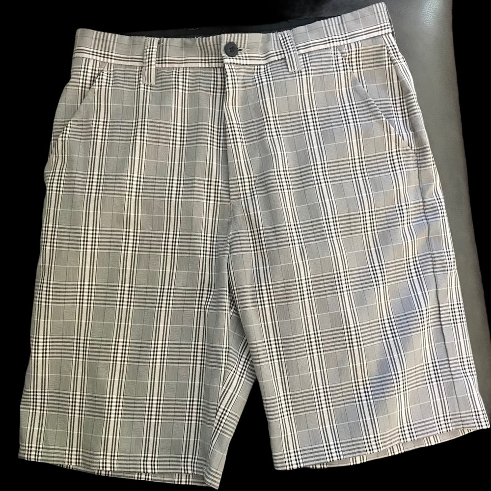 Travis Mathew Plaid Golf Shorts Size 32